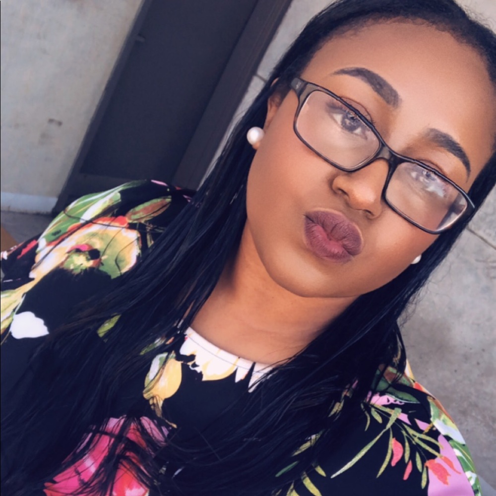 Meet your Posher, Tabitha